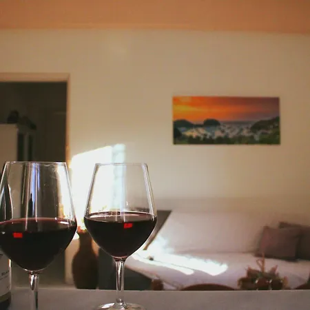 Alegria Apartment *